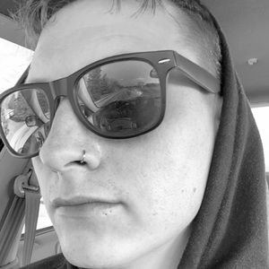 Meet your Posher, Ethan